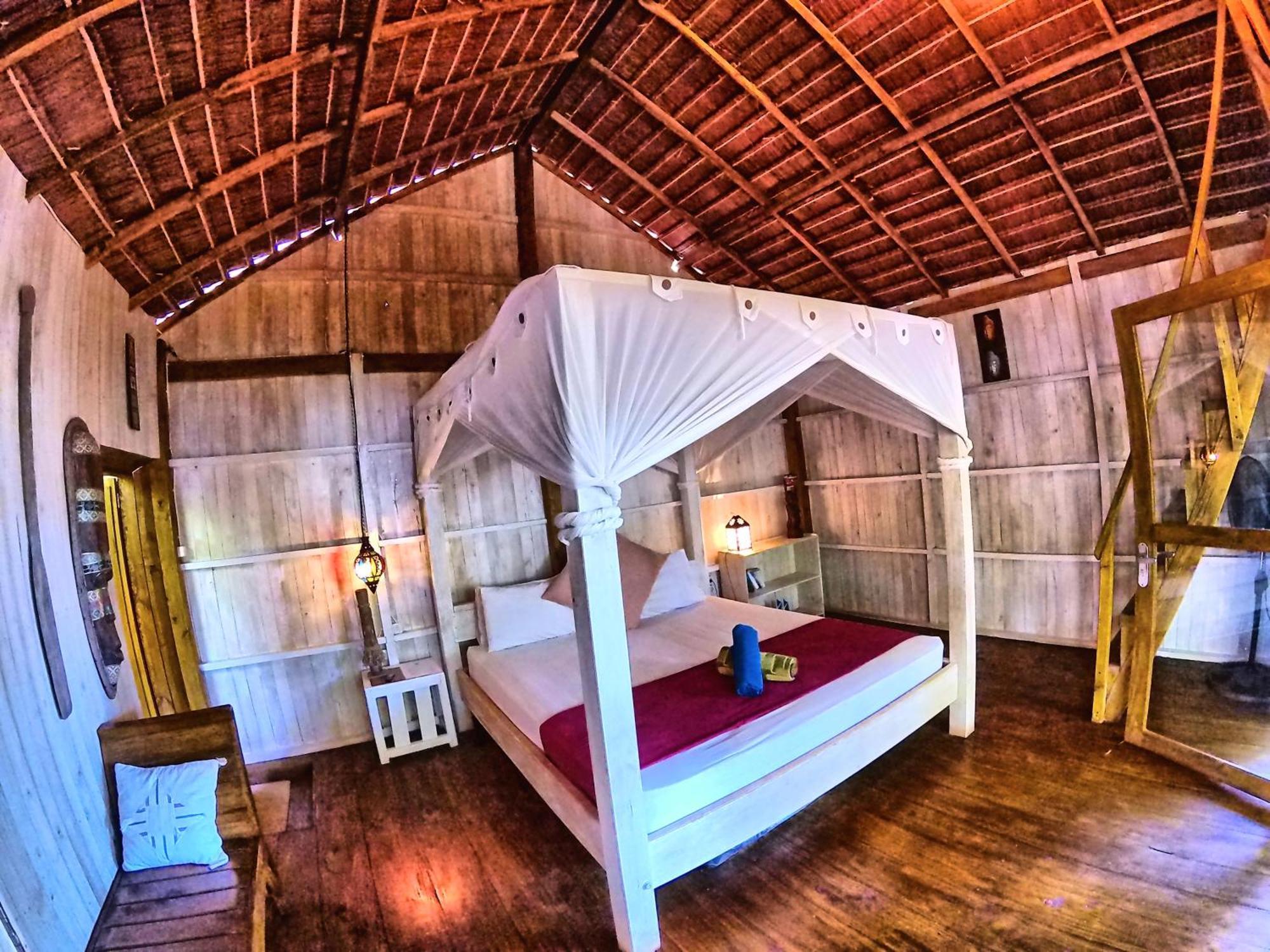 Cosmos Bungalows Bira Exterior photo
