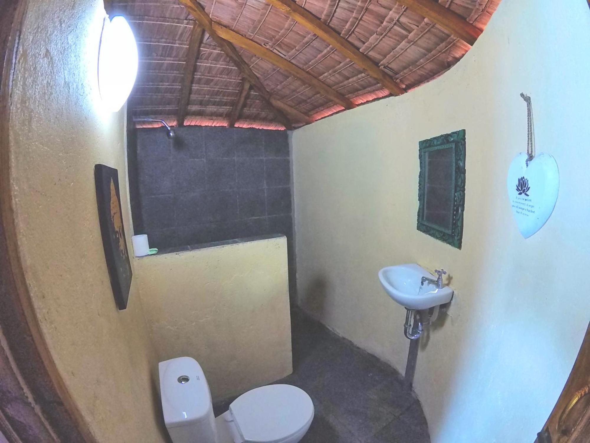 Cosmos Bungalows Bira Exterior photo