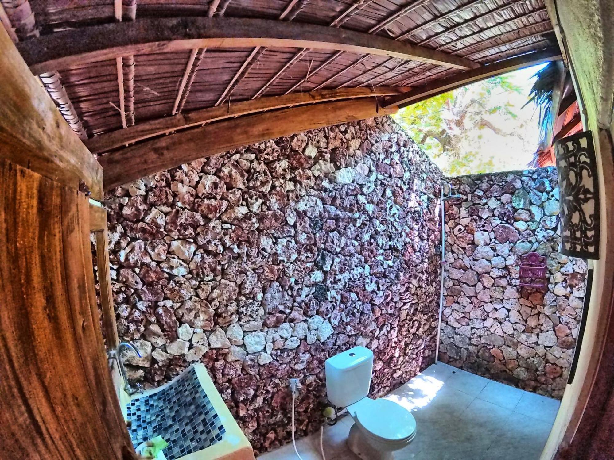 Cosmos Bungalows Bira Exterior photo