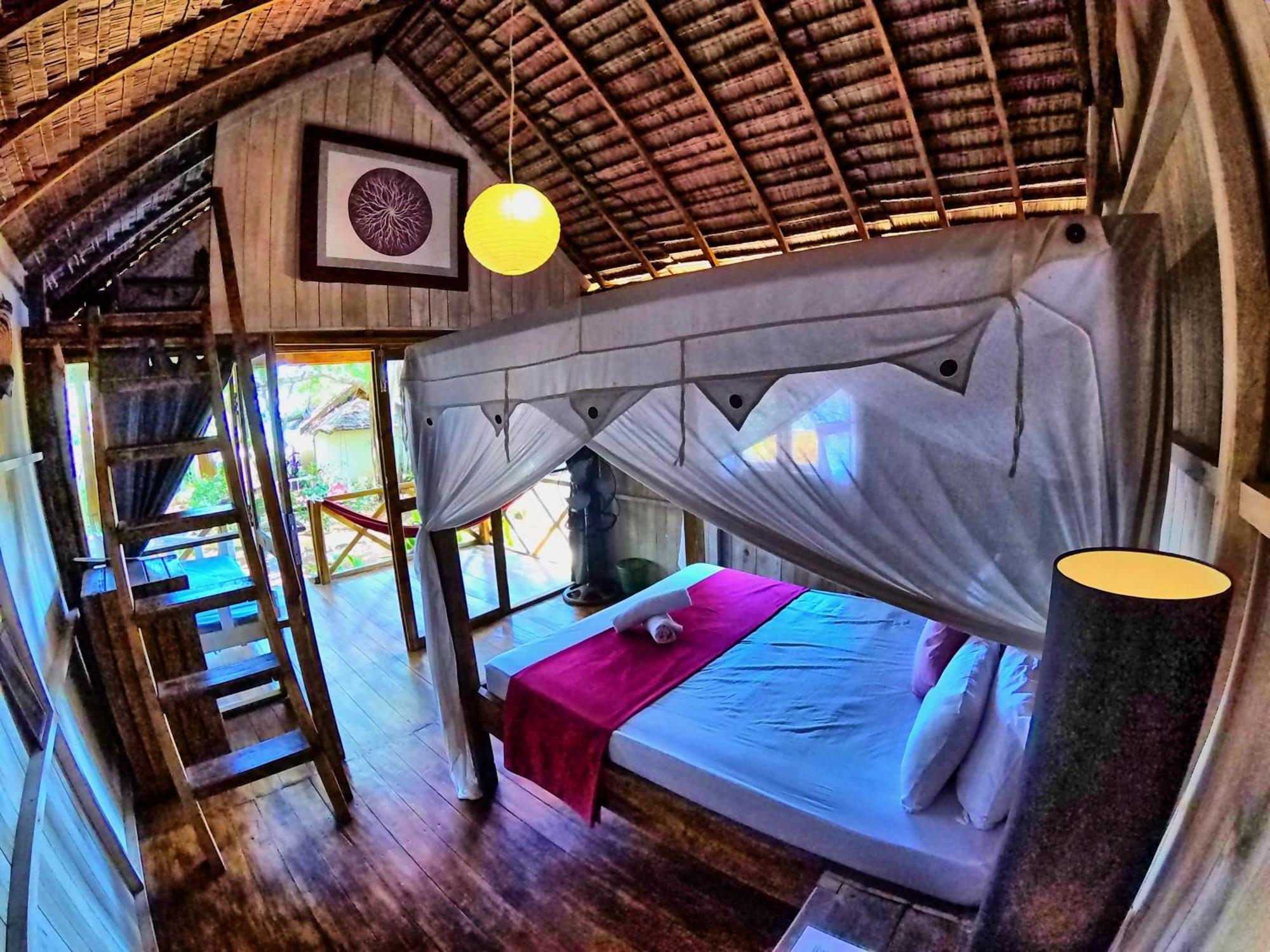 Cosmos Bungalows Bira Exterior photo