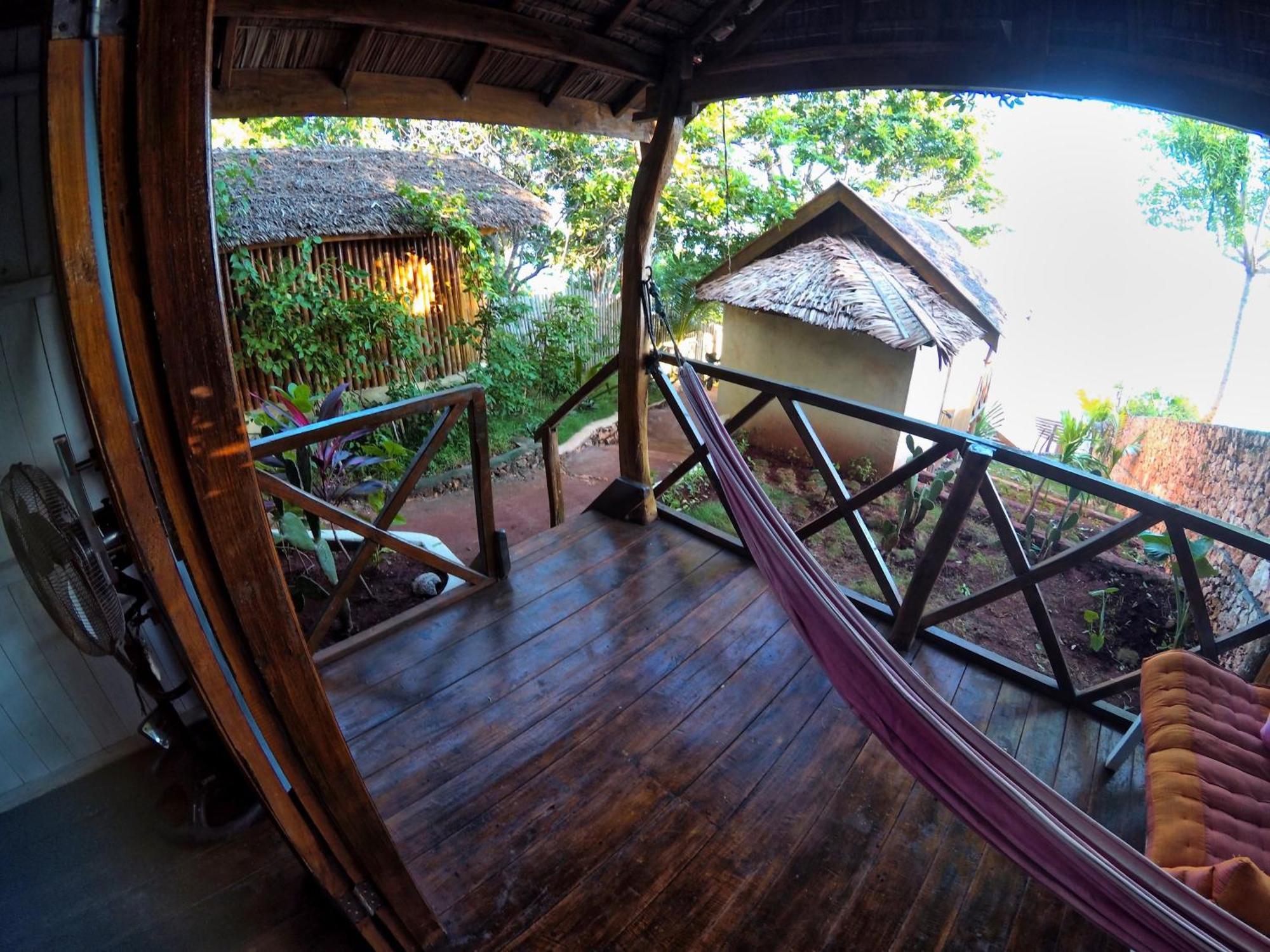 Cosmos Bungalows Bira Exterior photo
